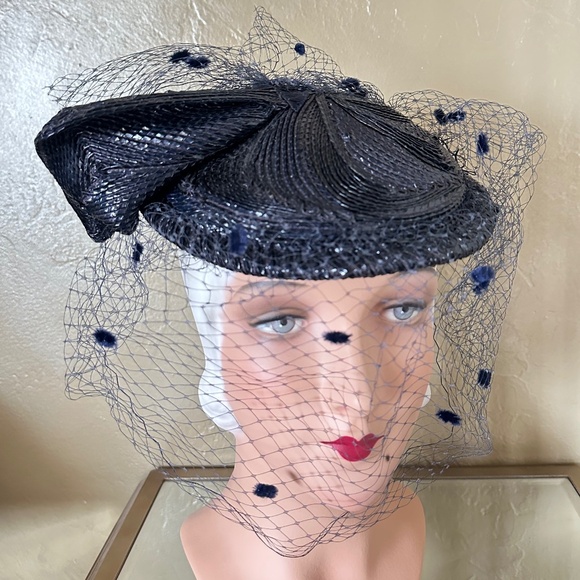 FOXY 1950s' NAVY STRAW HAT WITH INTRICATE "LEAF" DESIGN + FULL DOTTED VEIL